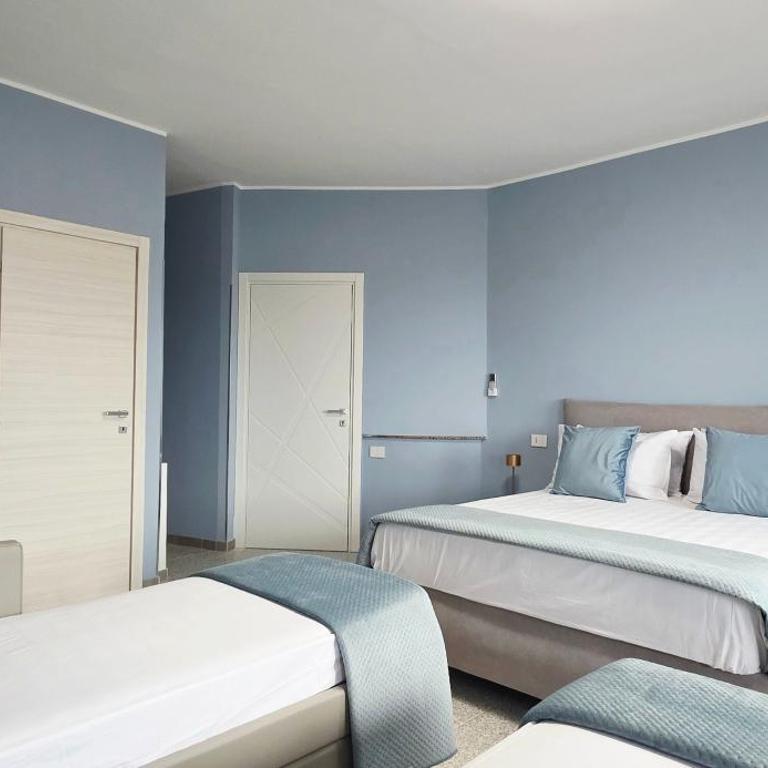 DANIEL SUPERIOR APARTMENTS - Tropea City Center - 250m from the Train Station - One-Bedroom Apartment with Sea View - 31