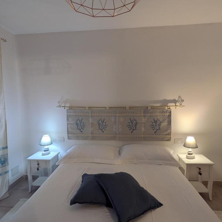Sa Domu de Is Istellas - Four-Bedroom House - 10