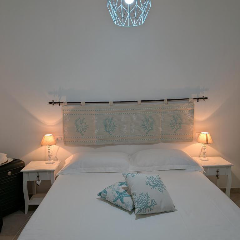Sa Domu de Is Istellas - Four-Bedroom House - 1