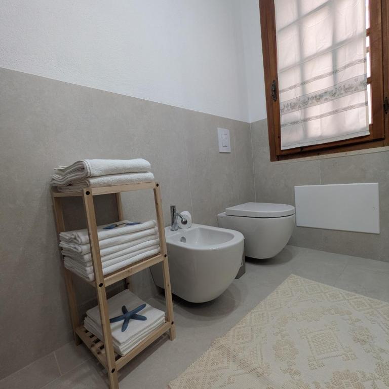 Sa Domu de Is Istellas - Four-Bedroom House - 20