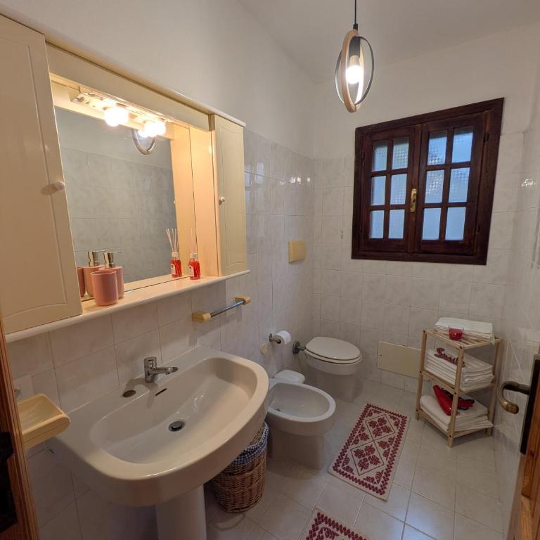 Sa Domu de Is Istellas - Four-Bedroom House - 30