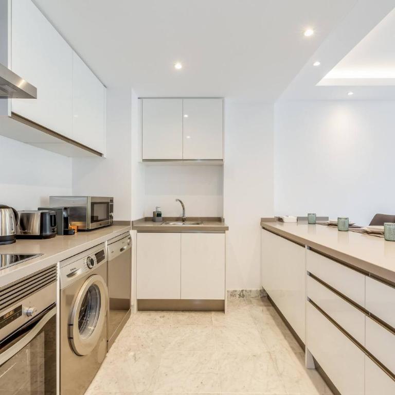 Bright apartment in the heart of Puerto Banus - Apartamento de 2 dormitorios - 9