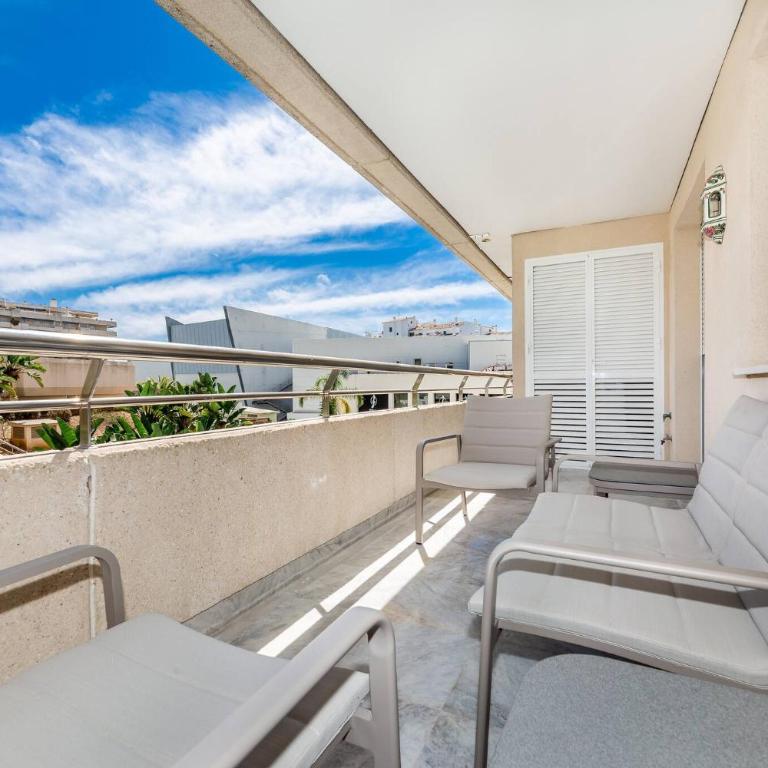 Bright apartment in the heart of Puerto Banus - Apartamento de 2 dormitorios - 12