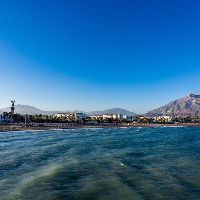 by RIVA - Elegant, Contemporary 2 Bedroom Apartment in Dama de Noche Puerto Banus - Apartamento de 2 dormitorios - 19