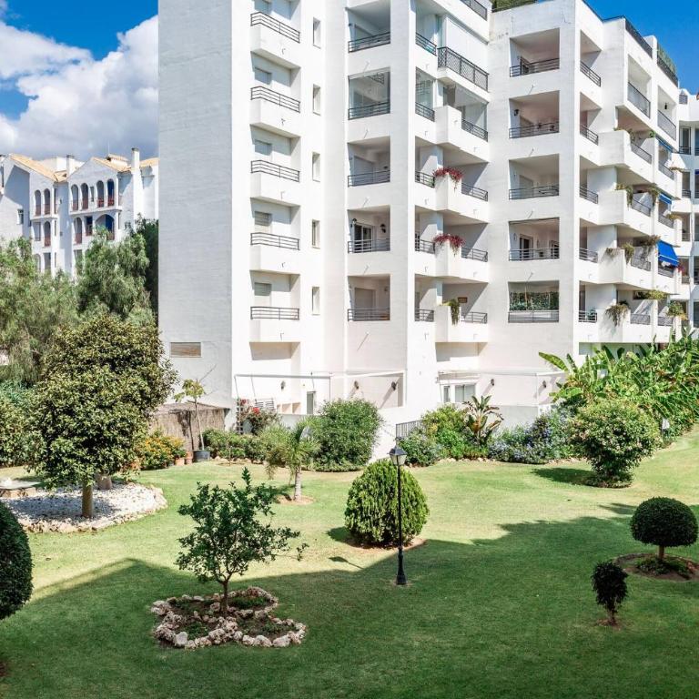 by RIVA - Outstanding, Contemporary Studio in Puerto Banus Gardens - Apartamento de 1 dormitorio - 11