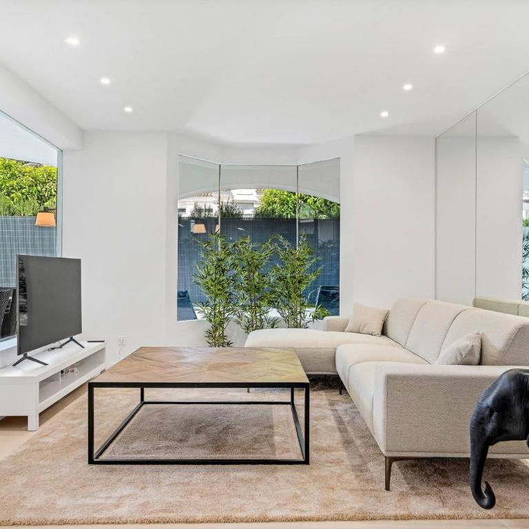 by Riva - Stylish 3 Bedroom Luxury Apartment in Los Naranjos de Marbella - Apartamento de 3 dormitorios - 3