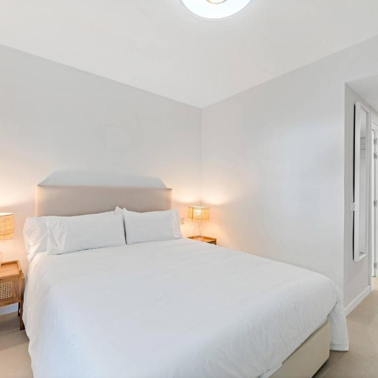 by Riva - Stylish 3 Bedroom Luxury Apartment in Los Naranjos de Marbella - Apartamento de 3 dormitorios - 11