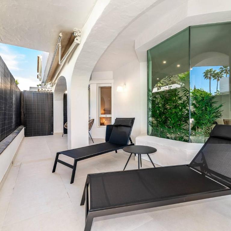 by Riva - Stylish 3 Bedroom Luxury Apartment in Los Naranjos de Marbella - Apartamento de 3 dormitorios - 9