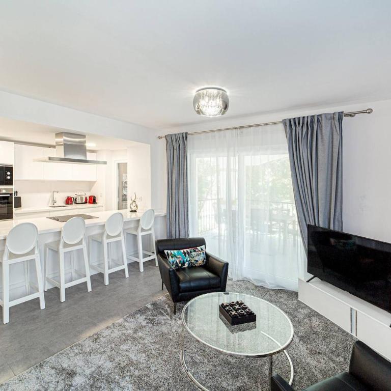 by RIVA - Modern, Contemporary 3Bed Apartment Dama de Noche Puerto Banus - Apartamento de 3 dormitorios - 5