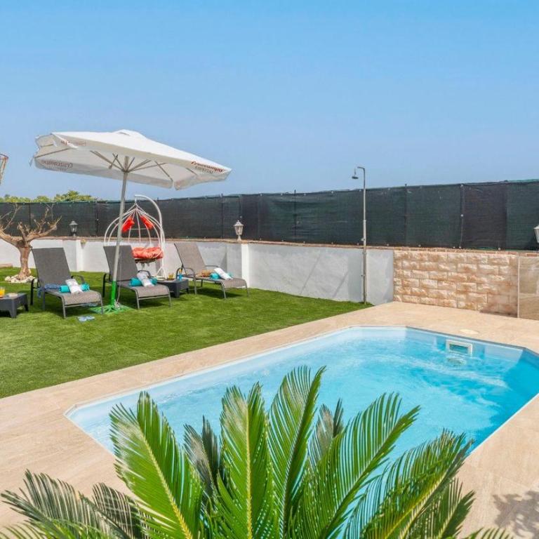 Cortijo Camino de Enmedio Nerja by Ruralidays - Vacation Home - 2