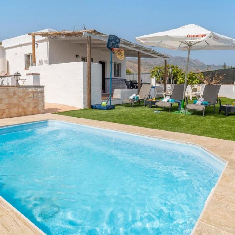 Cortijo Camino de Enmedio Nerja by Ruralidays - Vacation Home - 1
