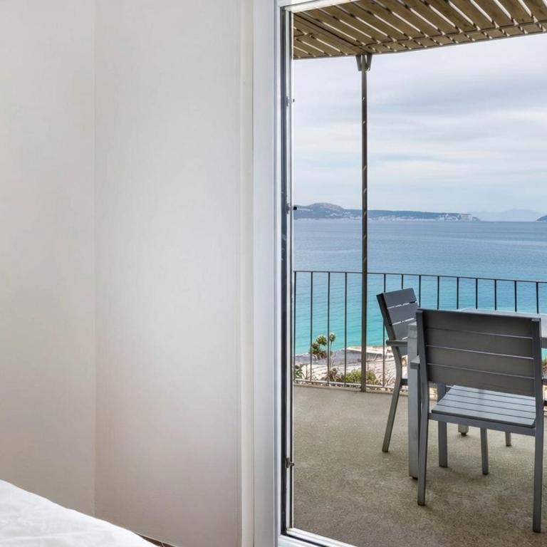 Begur Beach House - Direct beach access, views & design - Three-Bedroom Villa - 15