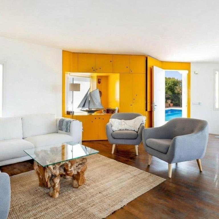 Begur Beach House - Direct beach access, views & design - Three-Bedroom Villa - 7