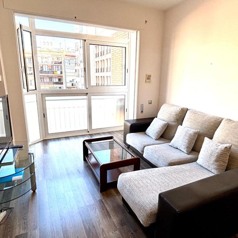 S4D Diagonal Bruc - Three-Bedroom Apartment - 1