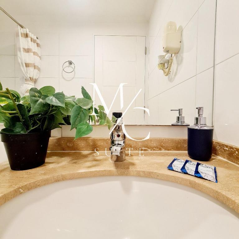 Dptos en sector Centro Norte, Lider Express, con vistas al mar y parking. Entregamos Factura. - Two-Bedroom Apartment with Ocean View - 33