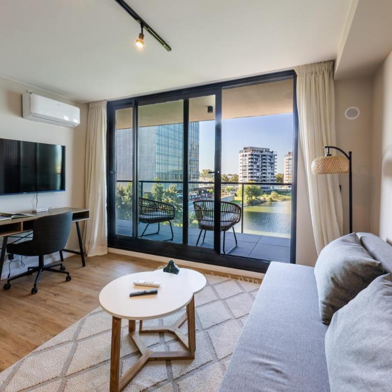 Brand new apartment on the lake 5 min from the airport - Apartamento de 1 dormitorio - 10