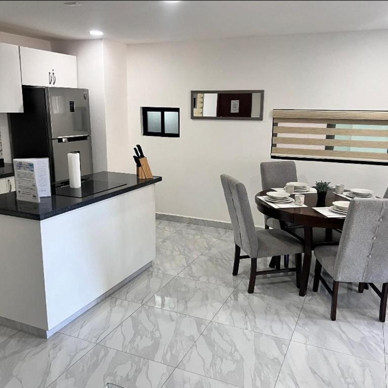 Elegant Condo in an Upscale Building - Apartamento con balcón - 10