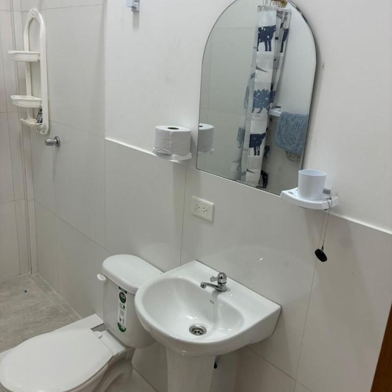 Departamentos super cómodos en el corazón de Salinas - Two-Bedroom Apartment - 58