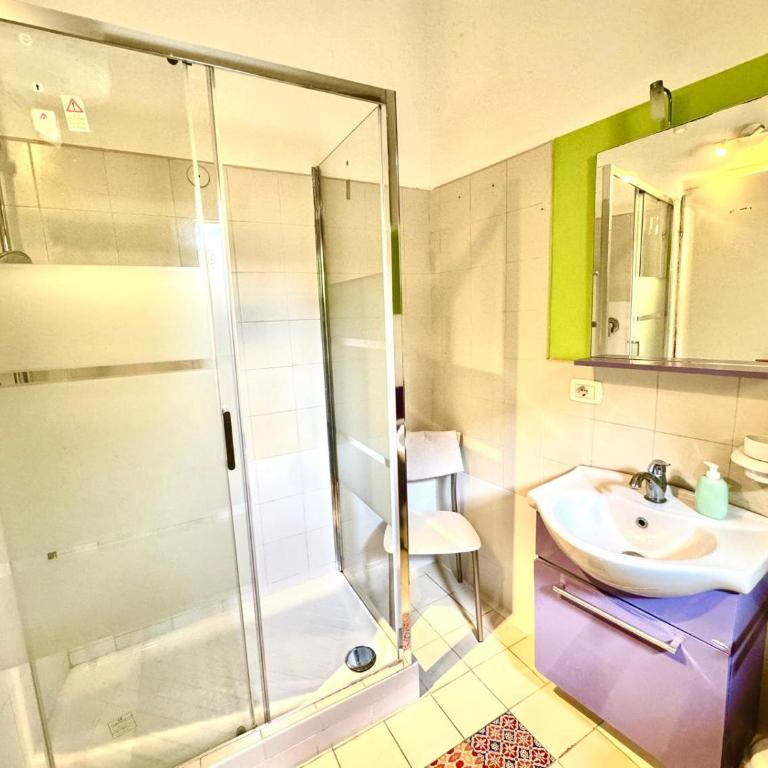 AlbaChiara Guesthouse - Quadruple Room with Private External Bathroom - 22