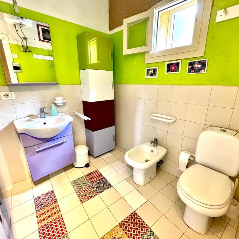 AlbaChiara Guesthouse - Quadruple Room with Private External Bathroom - 21
