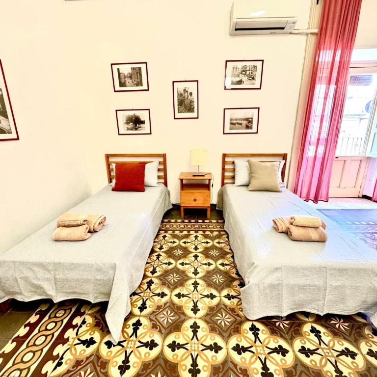AlbaChiara Guesthouse - Quadruple Room with Private External Bathroom - 7