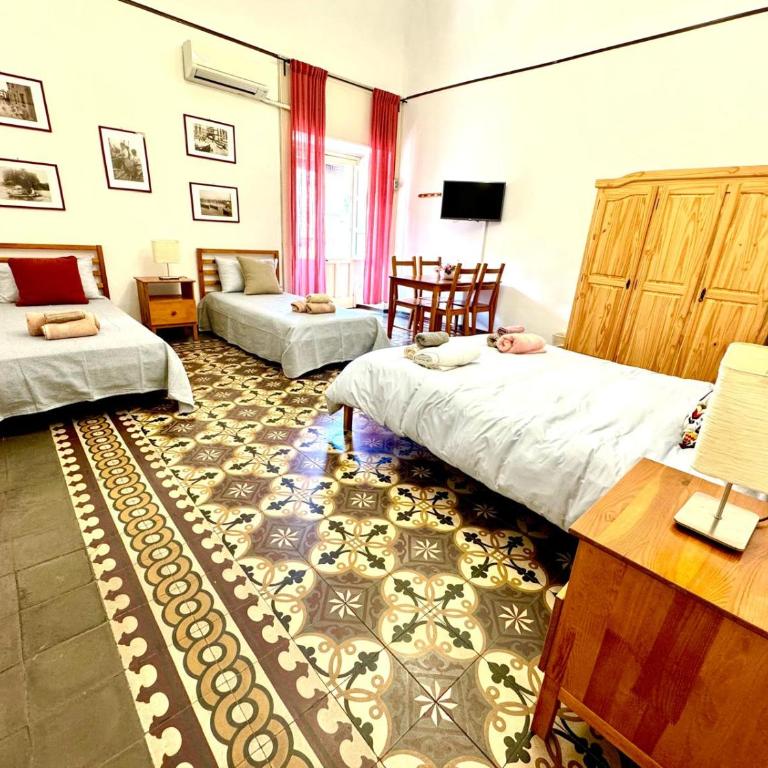 AlbaChiara Guesthouse - Quadruple Room with Private External Bathroom - 2