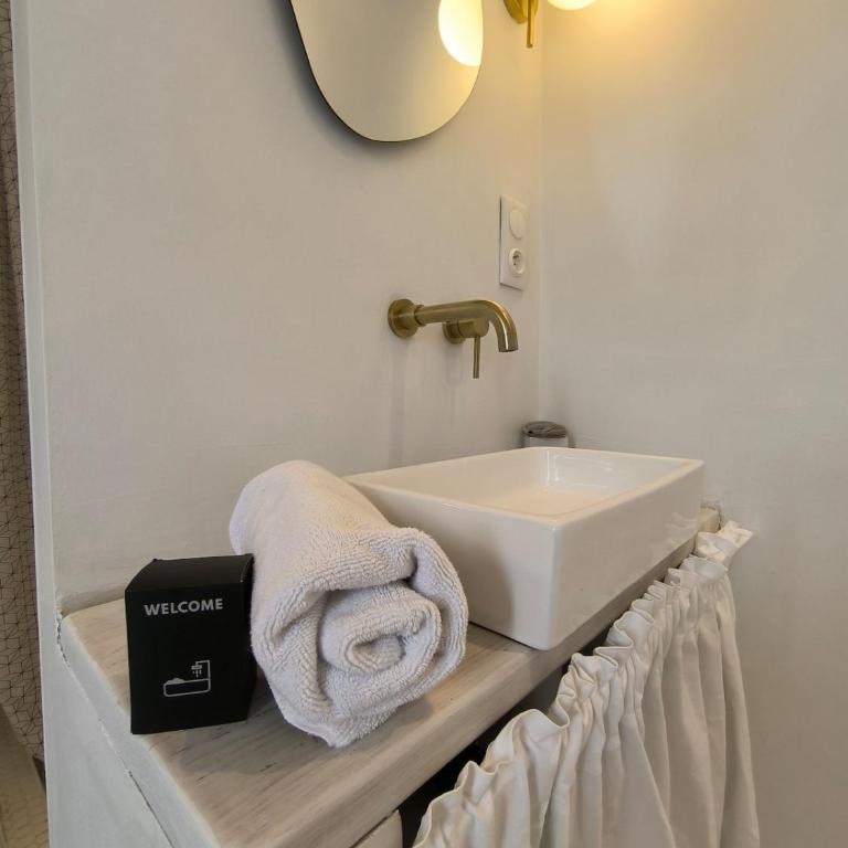 Petit Cocon Entièrement Rénové à 2 Pas des Halles - Appartement 1 Chambre - 11