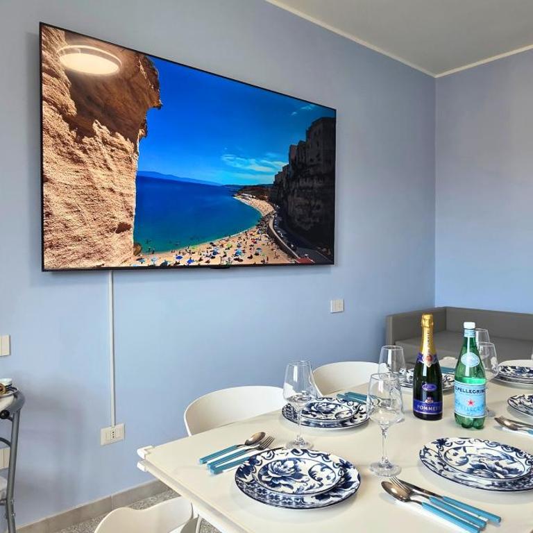 DANIEL SUPERIOR APARTMENTS - Tropea City Center - 250m from the Train Station - Two-Bedroom Apartment with Balcony - 33
