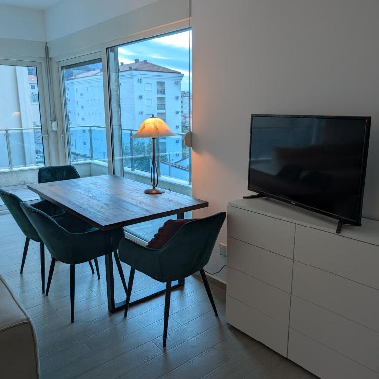 Seaview Apartment Bečići - Apartman sa 2 Spavaće Sobe - 24