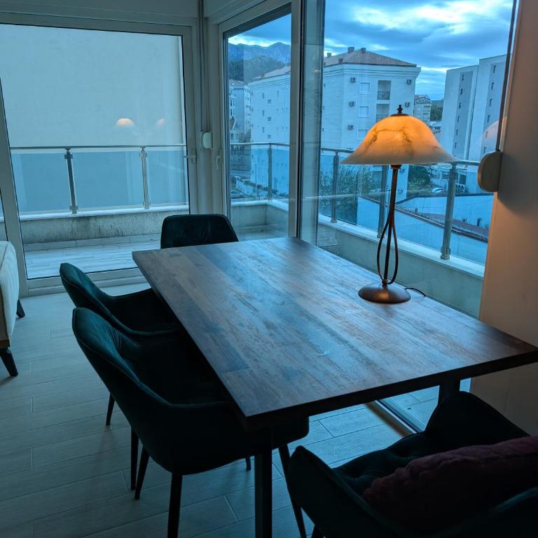 Seaview Apartment Bečići - Apartman sa 2 Spavaće Sobe - 27