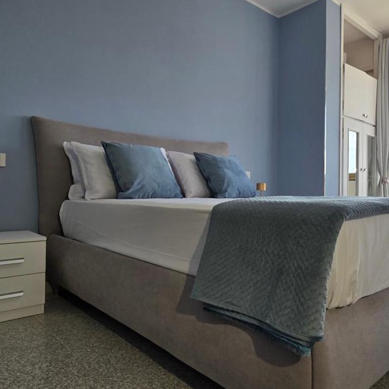 DANIEL SUPERIOR APARTMENTS - Tropea City Center - 250m from the Train Station - One-Bedroom Apartment with Sea View - 30