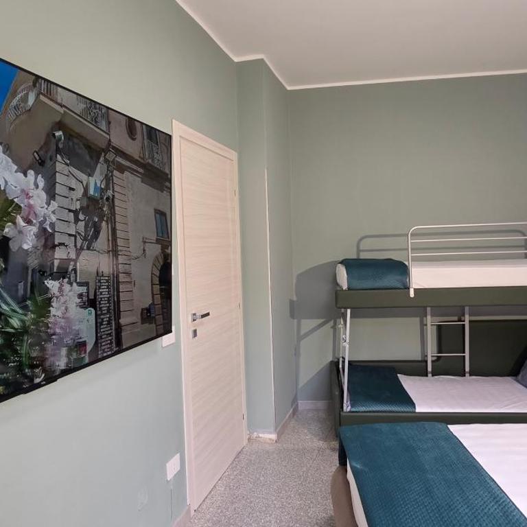 DANIEL SUPERIOR APARTMENTS - Tropea City Center - 250m from the Train Station - Two-Bedroom Apartment with Balcony - 38