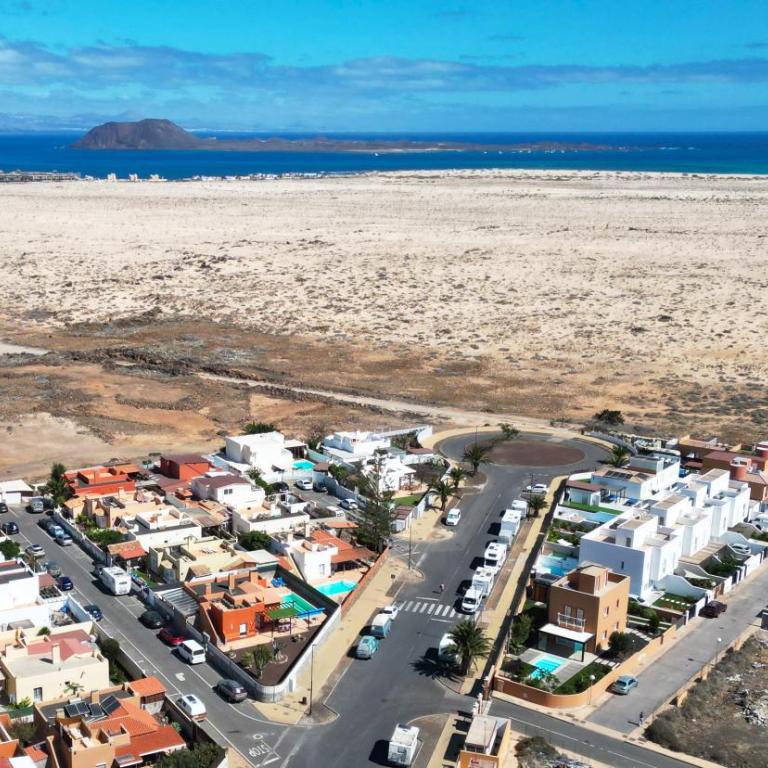 Villa Nirvana Private Pool Corralejo By Holidays Home - Three-Bedroom Villa - 24