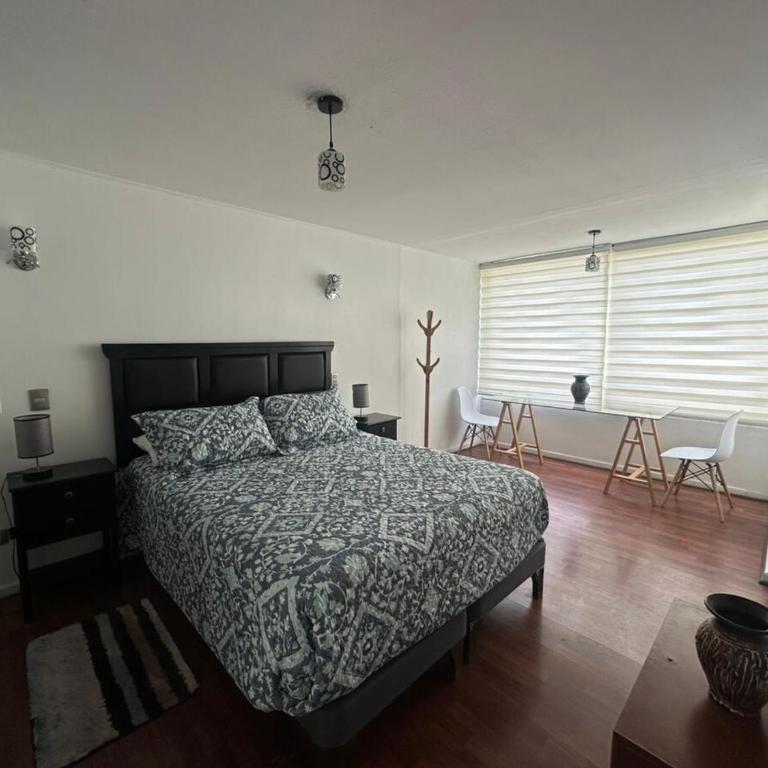 Departamento Perfecta Ubicación - Three-Bedroom Apartment with Mountain View - 11