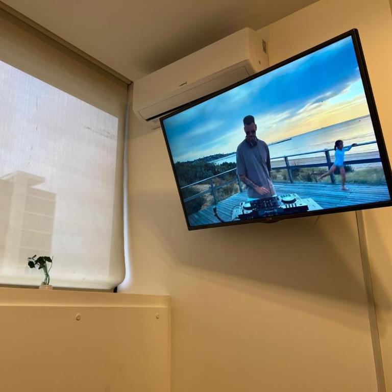 Family Suite with River View for 5 - One-Bedroom Apartment with River View - 12