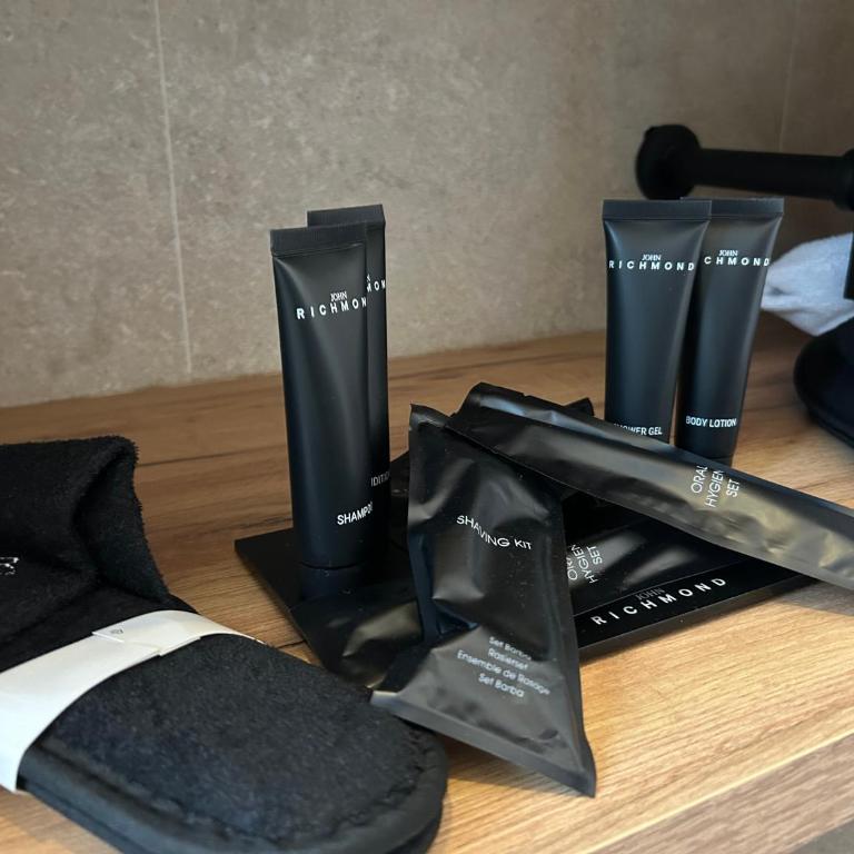 4 Star Suite SPA - Self Check-In - Prestige Private Spa Suite with Turkish Bath, Sauna, Home Cinema & Massage Chair - 21