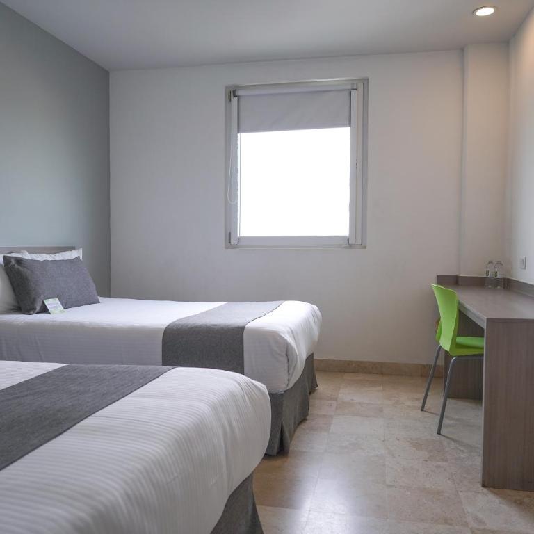 SR Hotel - Double Room with Two Double Beds - 5