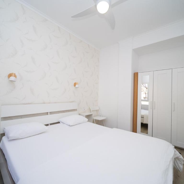 Una Ubicacion Perfecta - Two-Bedroom Apartment - 6
