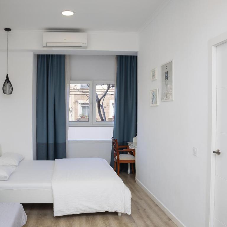 Una Ubicacion Perfecta - Two-Bedroom Apartment - 7
