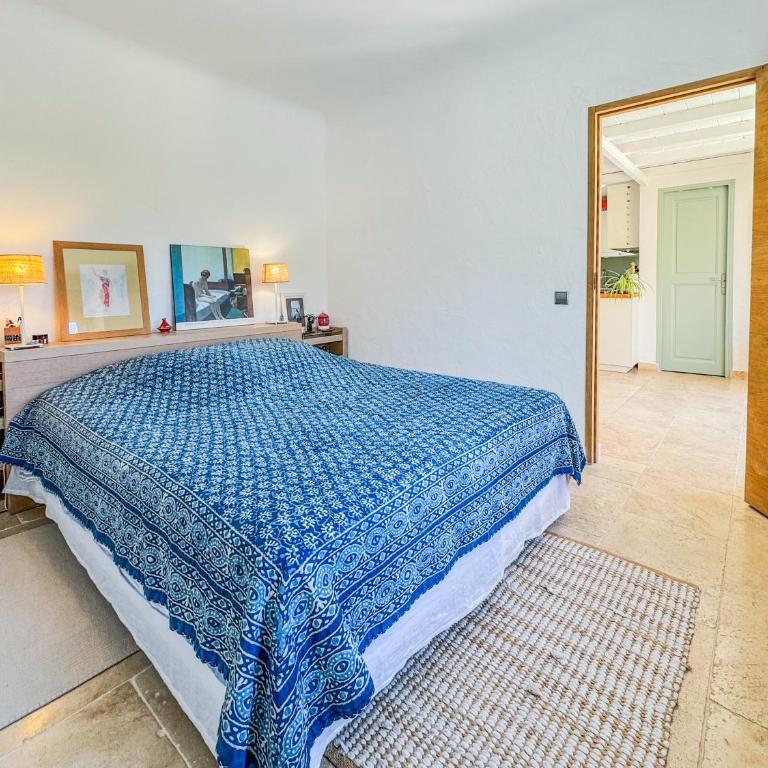Joli mas - 4 personnes - piscine-terrain de boules - Appartement 2 Chambres - 8