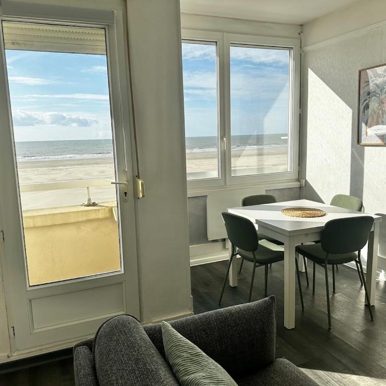 LOUISE - Appartement 2 chambres FACE MER avec Balcon et Vue magnifique - Apartment mit 2 Schlafzimmern, einem Balkon und Meerblick - 15