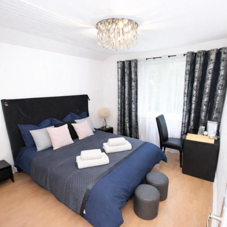 Aux pieds des montagnes - Chambre Double - Vue sur Montagne - 1