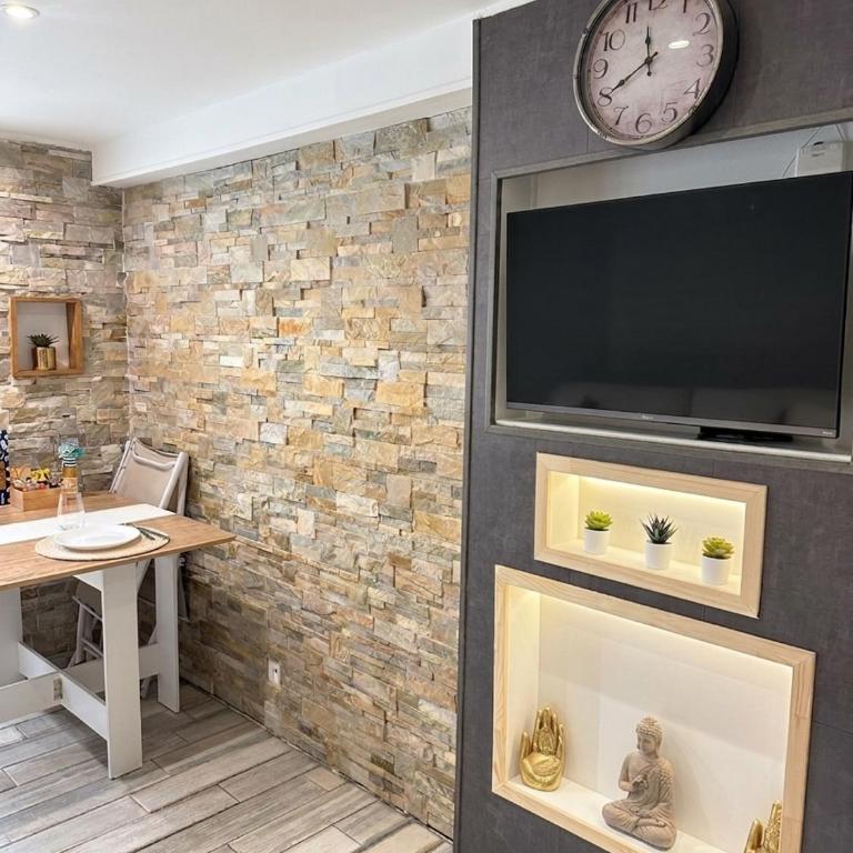 Au cœur du Vieil Antibes, T2 confort absolu en front de mer - One-Bedroom Apartment - 16