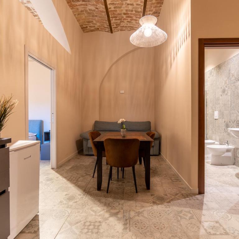 Suebi Central - Deluxe Rooms & Family Suites - Suite Deluxe - 7