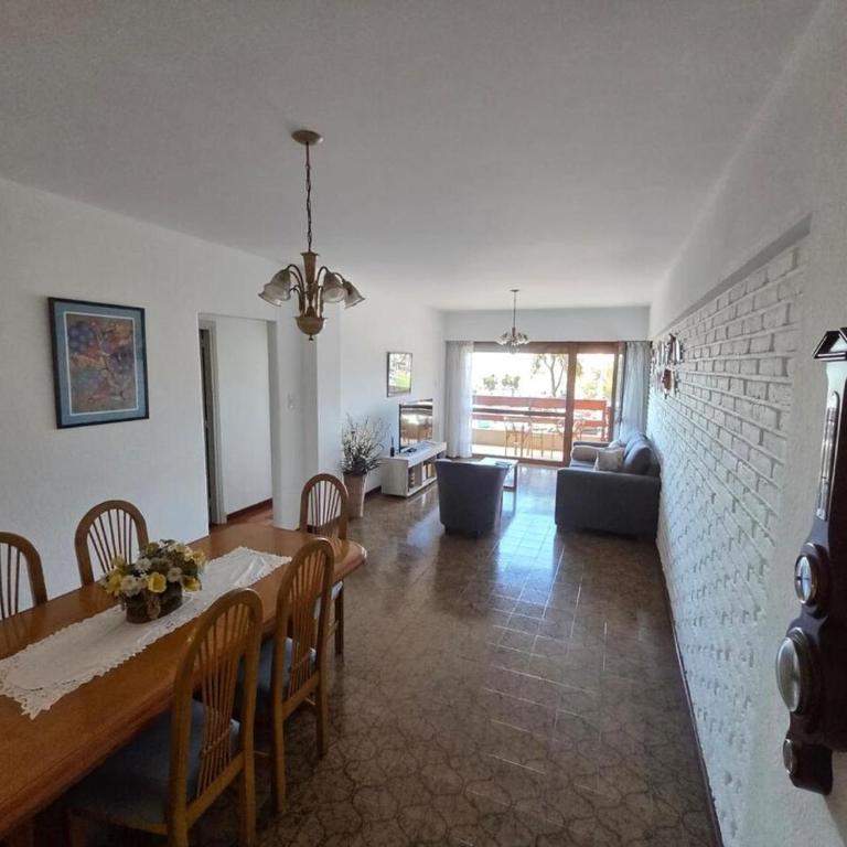 Balcón a Varesse - Two-Bedroom Apartment - 12