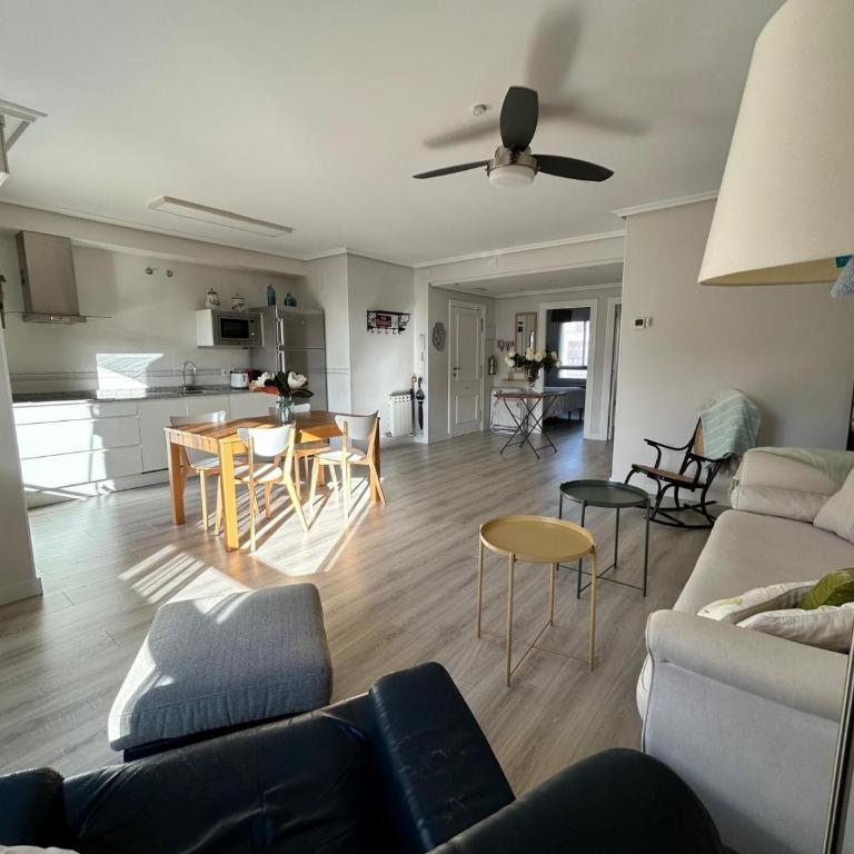 Apto La Estambrera I I Wifi y Aire Acondicionado - Apartamento - 2