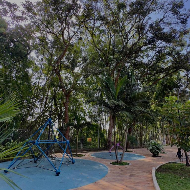 Amplio y Moderno con parqueadero cerca de Clínicas, Aeropuerto y Parque Deportivo Ideal familias y grupos - Apartamento de 3 dormitorios - 19