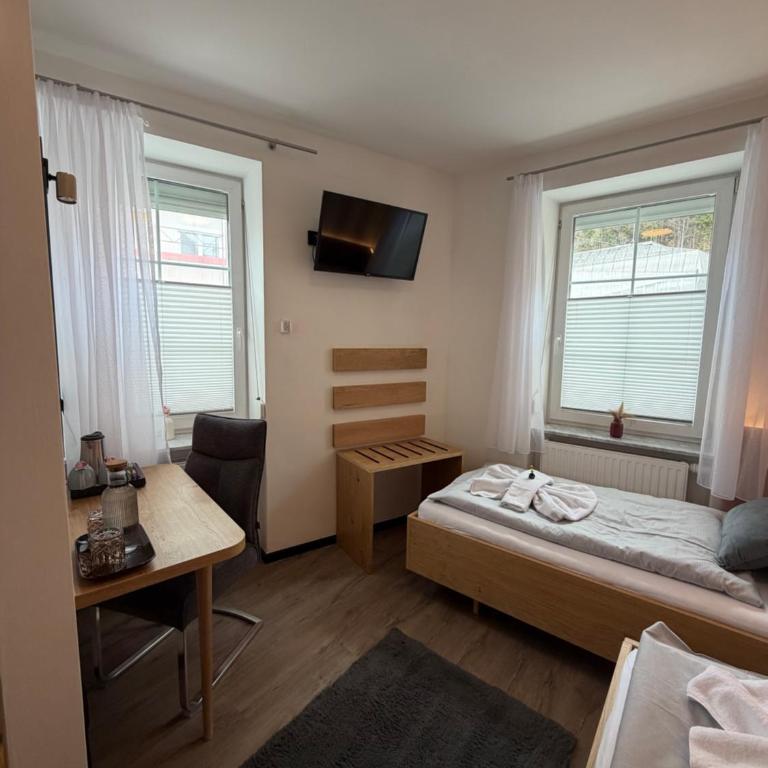 AMADEA - Cityhotel Salzburg - Economy Zweibettzimmer - 5