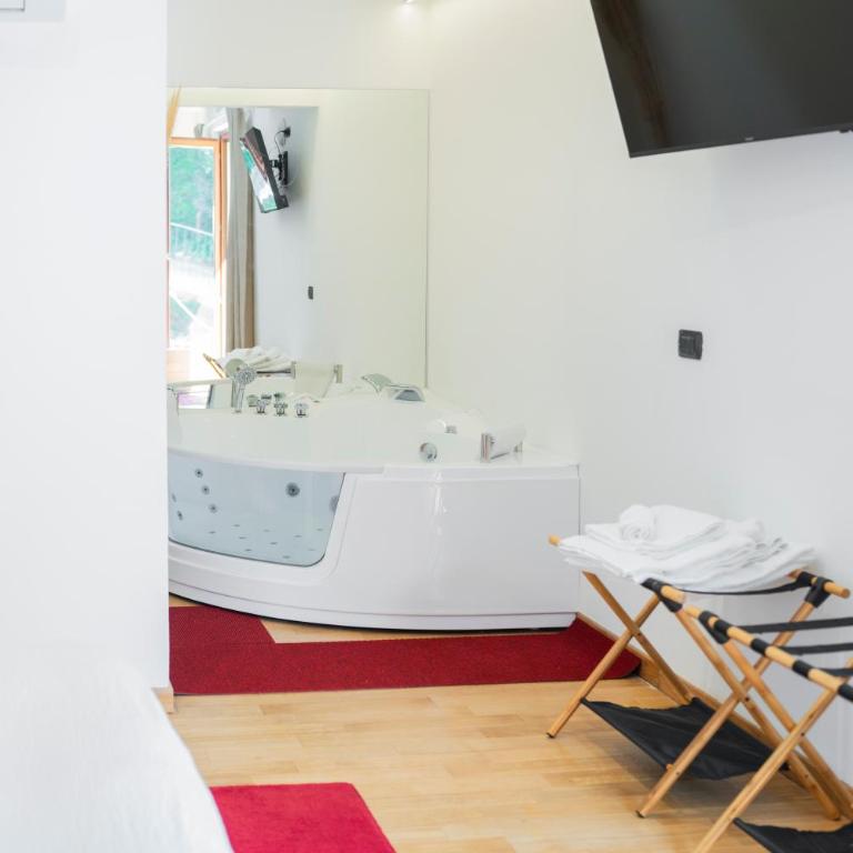 Agri Suite with jacuzzi - La Bilaia - Suite con bañera de hidromasaje - 15