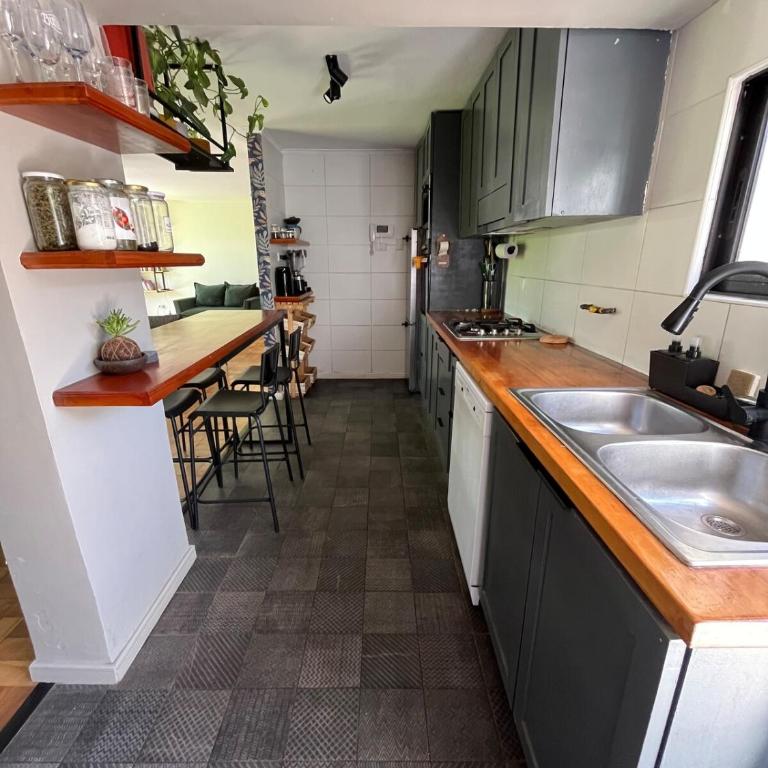 Spacy Family House 6p - Great connectivity - Three-Bedroom House - 7